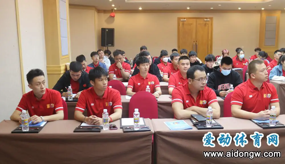 如何通过数据分析优化篮板训练效果?_0